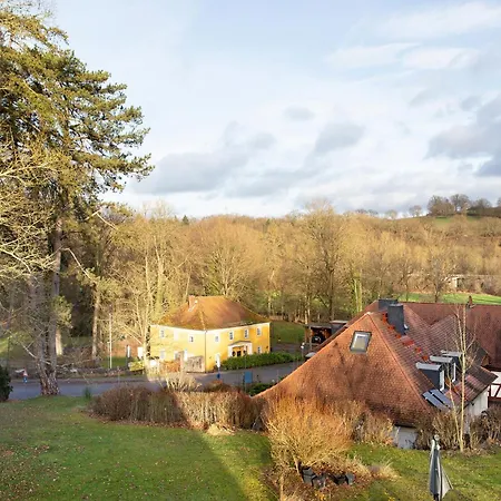 Refugium Aus Vollholz