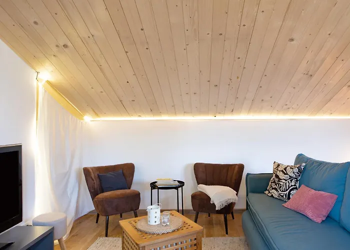 Refugium Aus Vollholz *